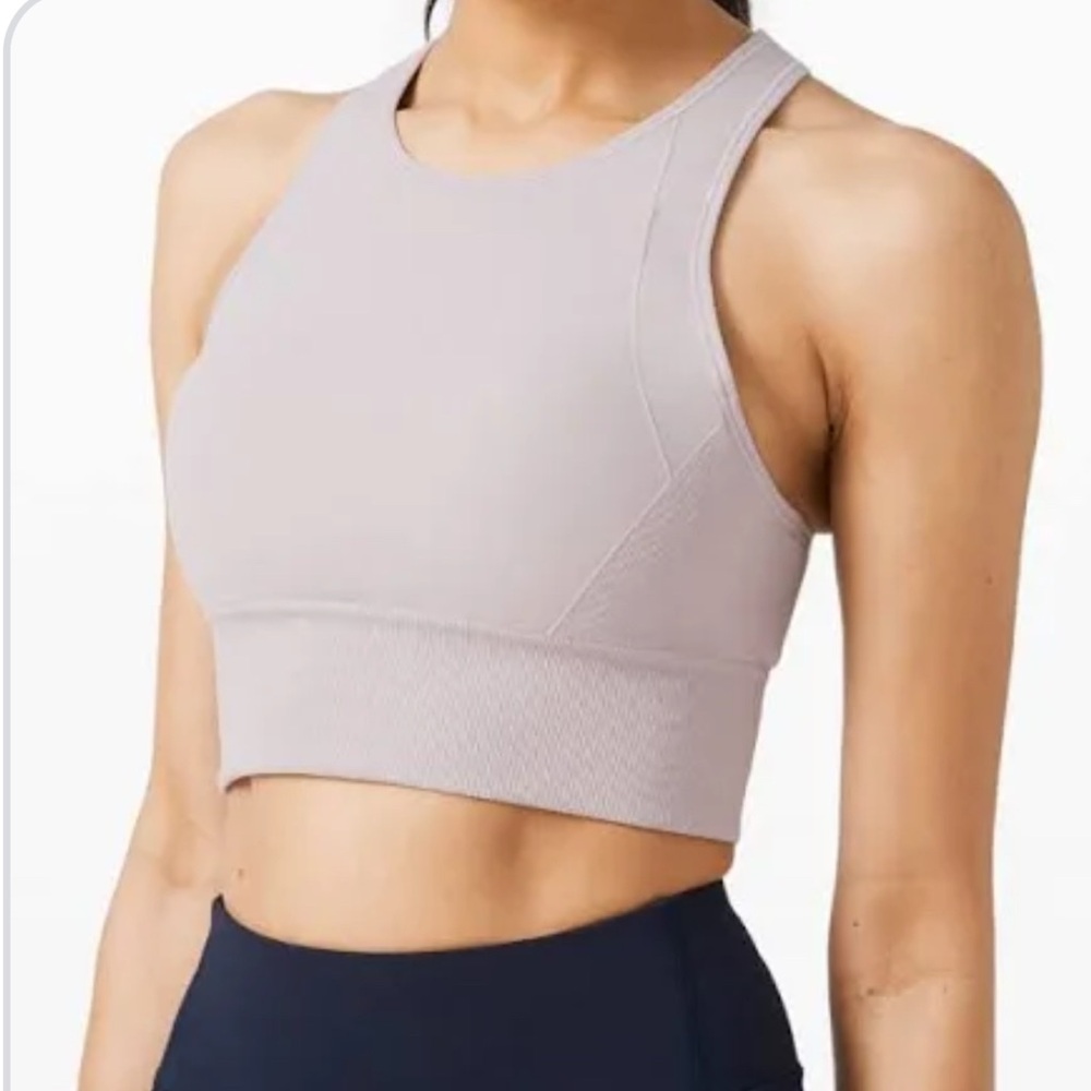 Lululemon lavender Ebb to train Sports Bra NEW